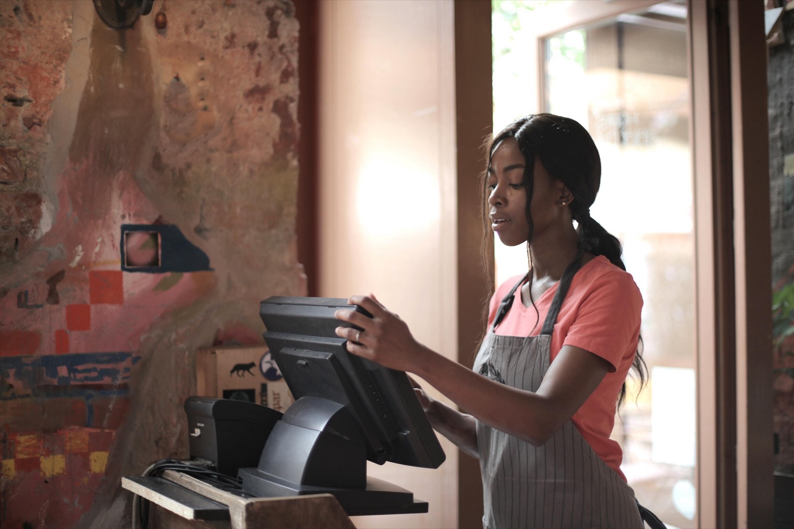 Hero image for the article: How to evaluate your current POS solution.